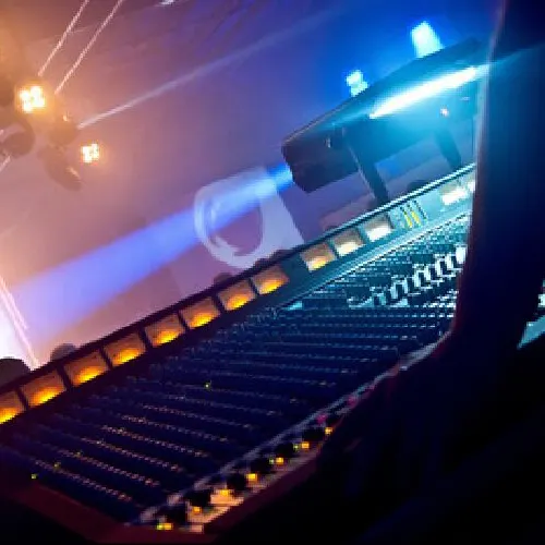 What are the tips for leasing stage professional audio equipment